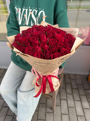 Букет из красных кенийский роз